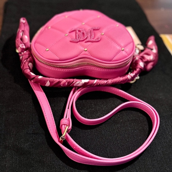 Juicy Couture Pink Heart-Shaped Crossbody Bag with Scarf Handle & Charm NWT - Picture 4 of 11